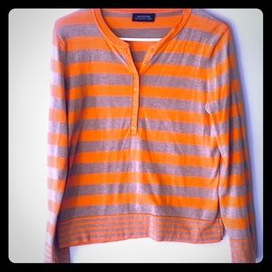 Jones New York ladies light sweater striped small!
